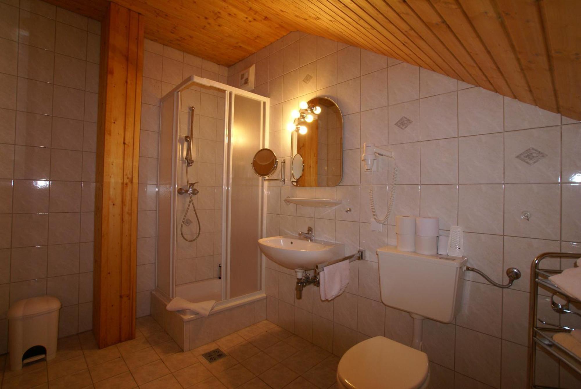Appartement zur Post Ferlach Buitenkant foto